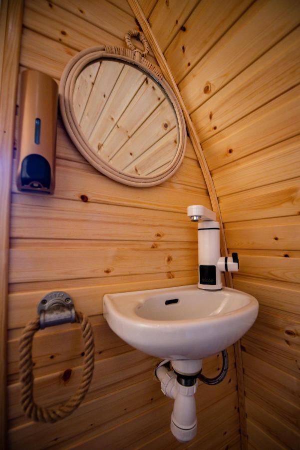 Highland & Transylvania Glamping Pods Roybridge Luaran gambar