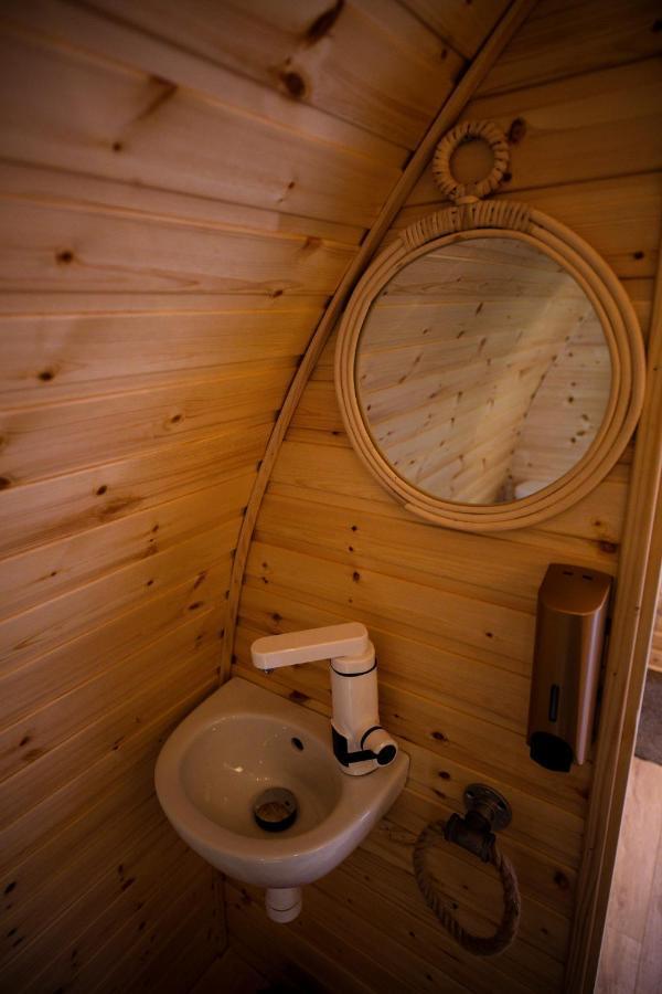Highland & Transylvania Glamping Pods Roybridge Luaran gambar